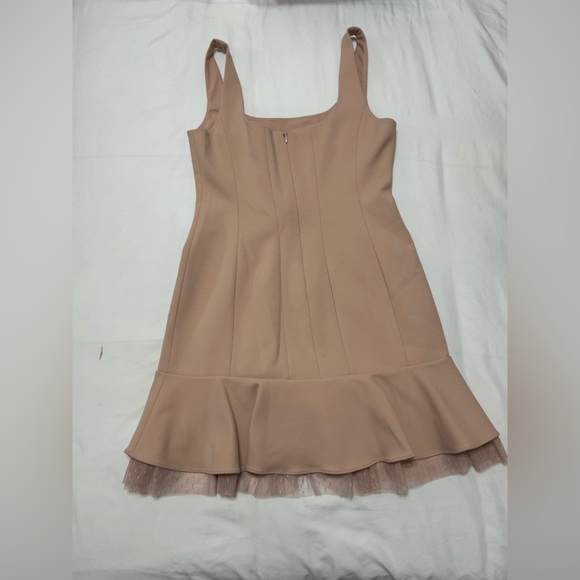 NWT BCBGMAXAZRIA Light Pink Dress - Picture 6 of 8